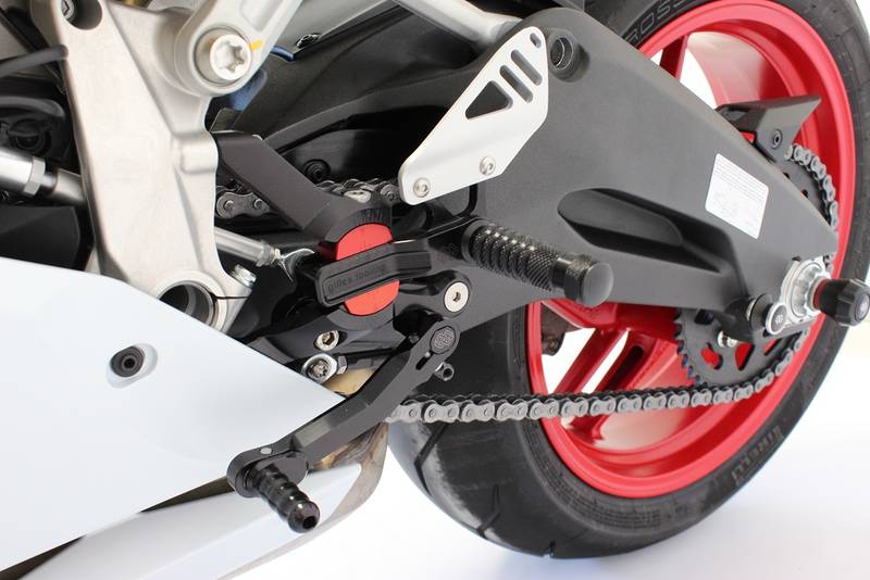 VCR38GT - Rearsets - GILLES TOOLING